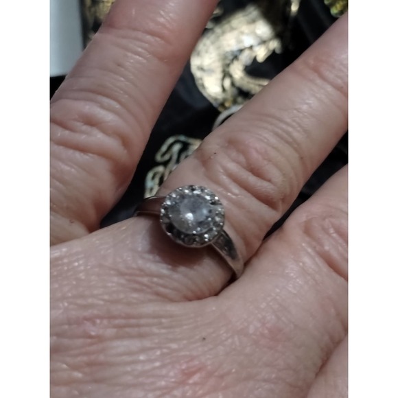 Sterling silver CZ ring size 7 - Picture 1 of 1
